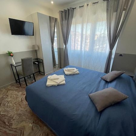 Henry Suite Rome Bagian luar foto