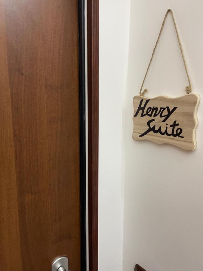 Henry Suite Rome Bagian luar foto